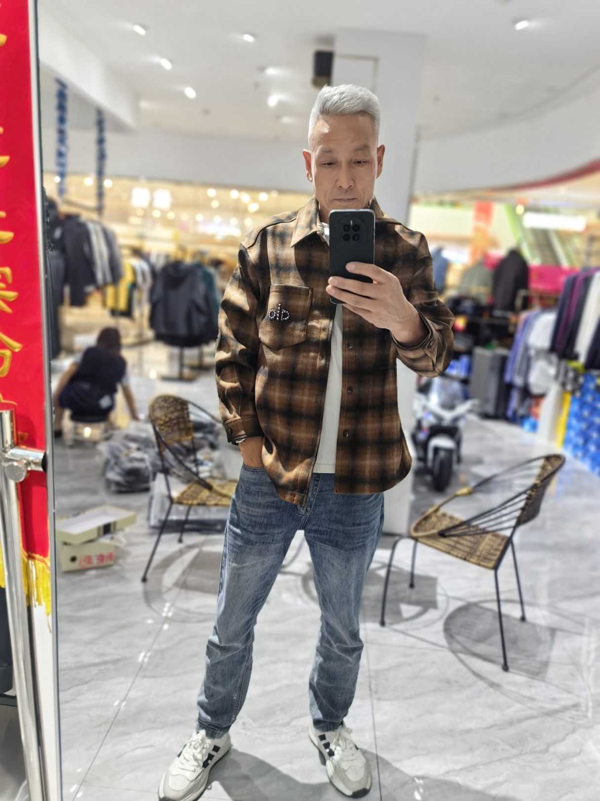 石家莊服裝店老闆飛機